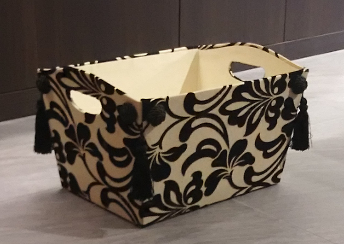 Italian bag stand